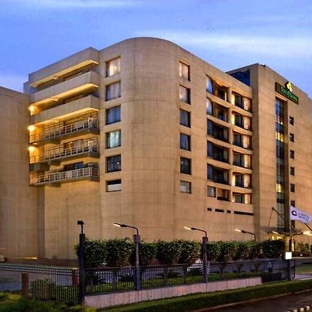 Savoy Suites Manesar Gurgaon Exterior foto