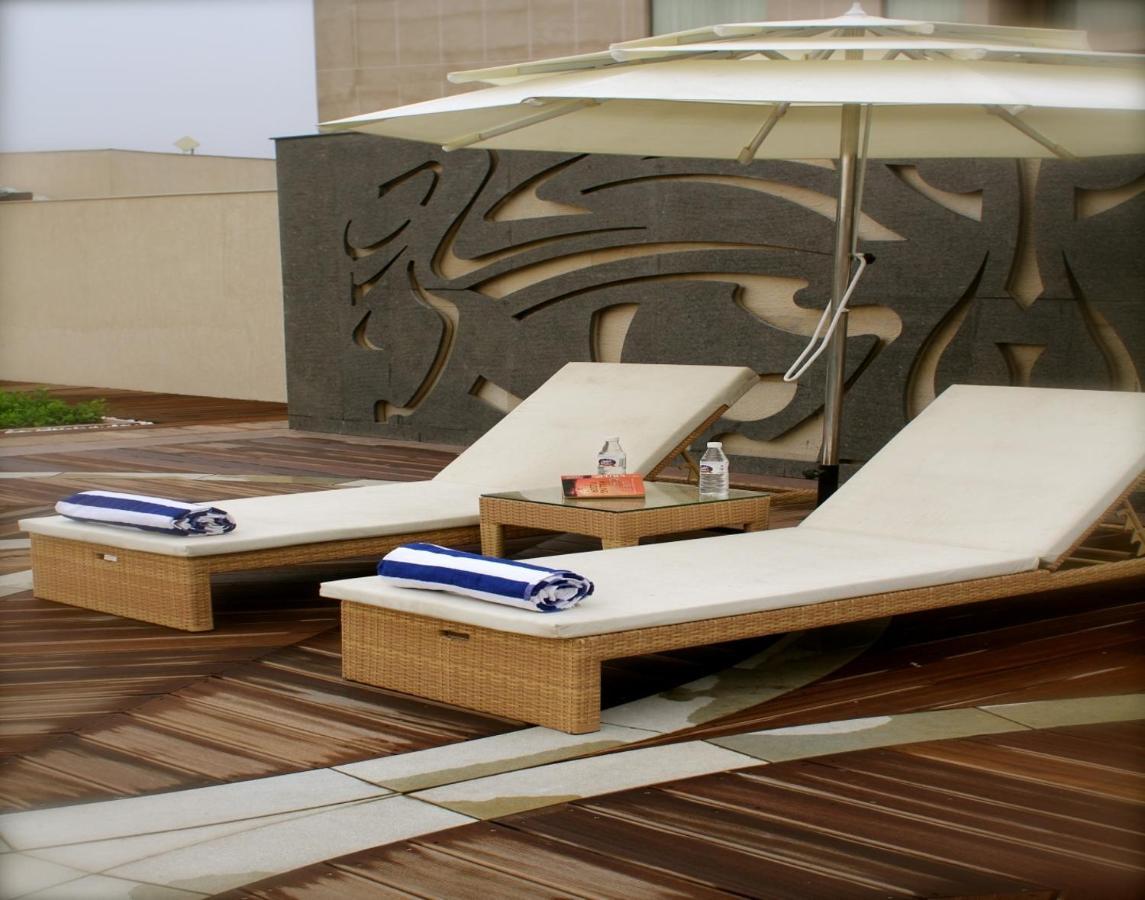 Savoy Suites Manesar Gurgaon Exterior foto