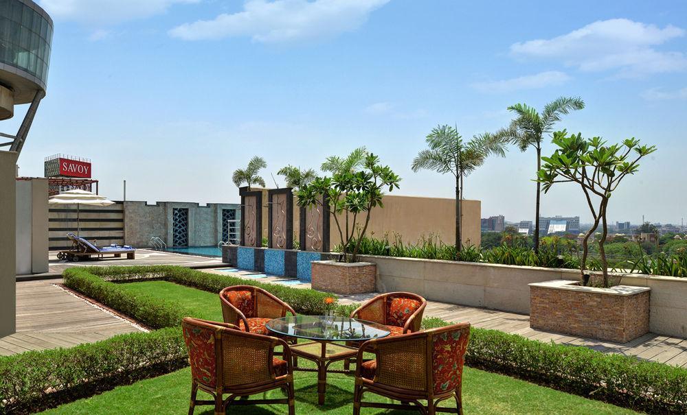 Savoy Suites Manesar Gurgaon Exterior foto