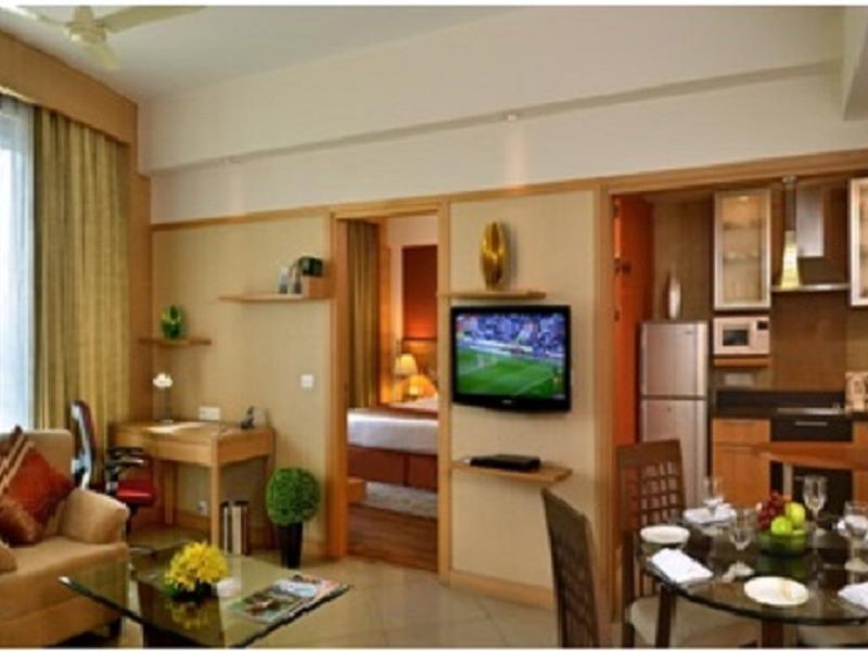 Savoy Suites Manesar Gurgaon Exterior foto
