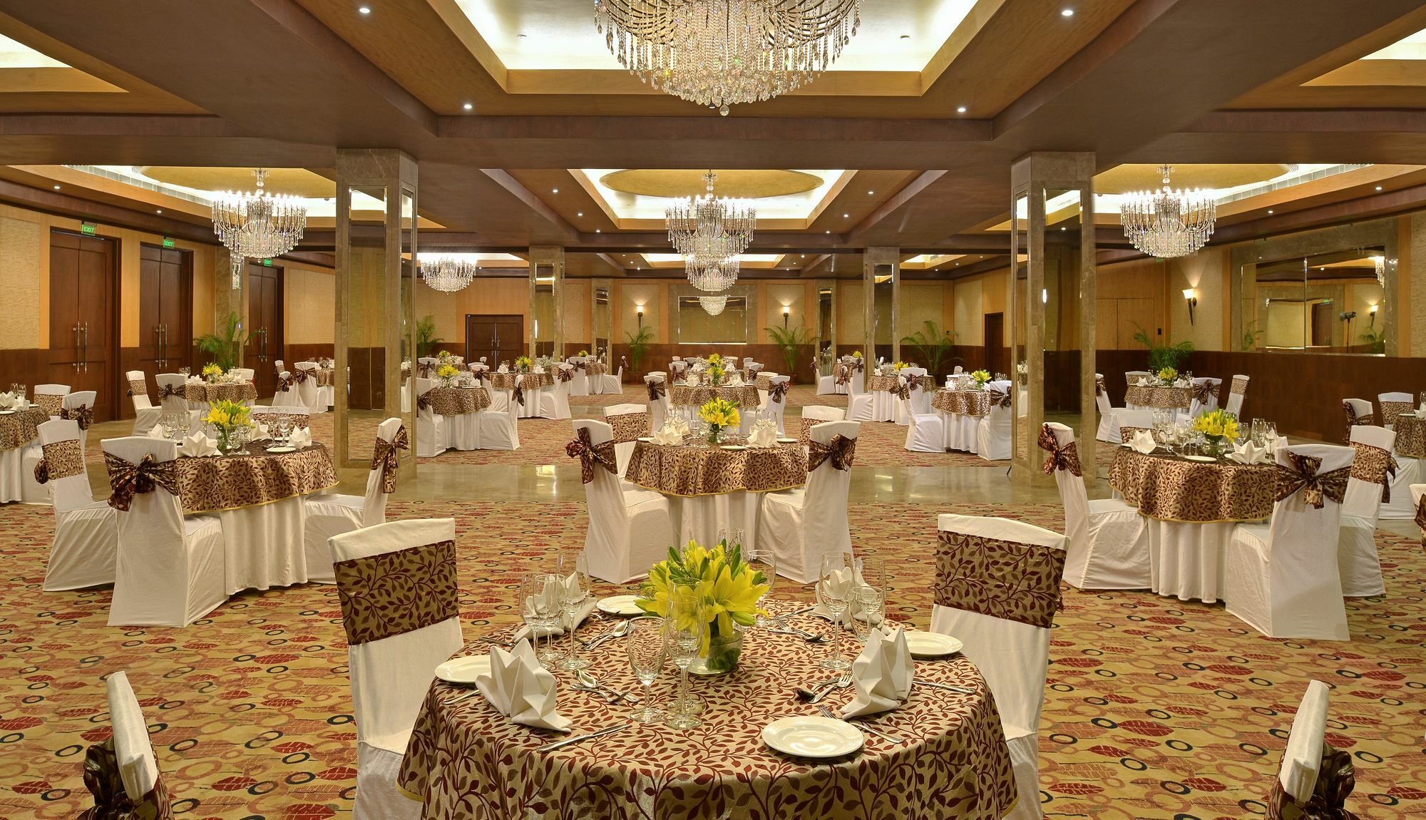 Savoy Suites Manesar Gurgaon Exterior foto